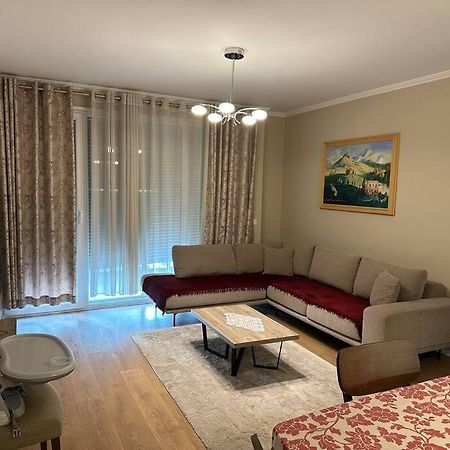 Family Friendly 2 Bedroom Apartment Eden Gardens Tirana City Center Eksteriør bilde