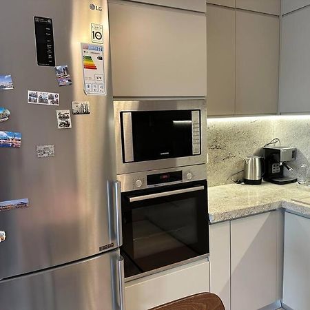 Family Friendly 2 Bedroom Apartment Eden Gardens Tirana City Center Eksteriør bilde