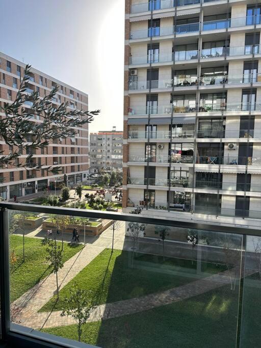 Family Friendly 2 Bedroom Apartment Eden Gardens Tirana City Center Eksteriør bilde