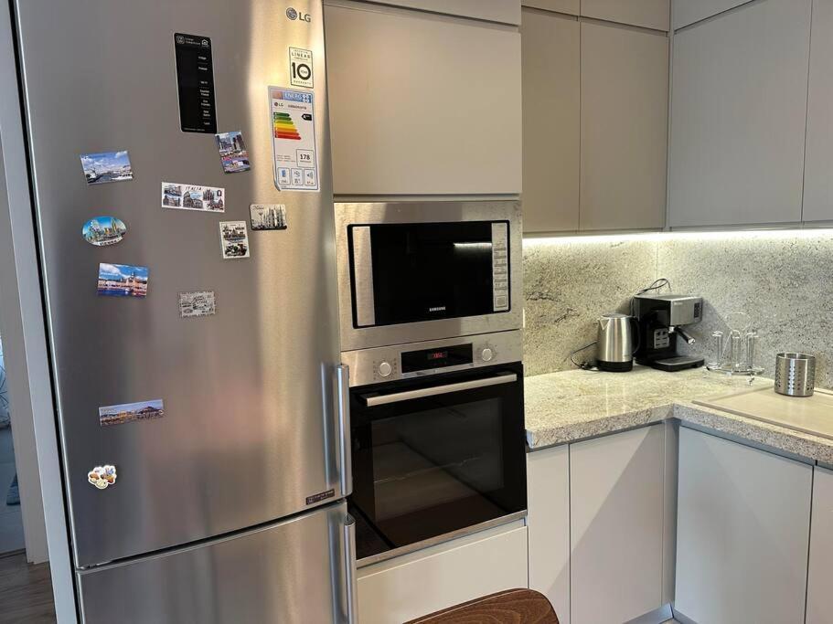 Family Friendly 2 Bedroom Apartment Eden Gardens Tirana City Center Eksteriør bilde